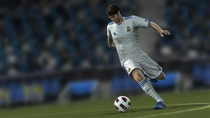FIFA 12 (image 2)
